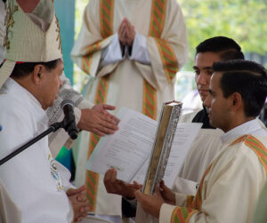 «Annunciare a ogni uomo la Verità del Vangelo» - Ordinazioni diaconali in Italia e Messico