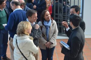 “¿Qué esperan de un sacerdote?”: familias y jóvenes del Regnum Christi acuden al encuentro de los novicios en Córdoba