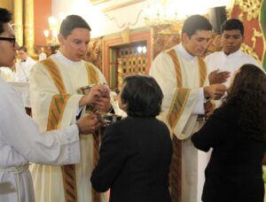 «El servicio de la caridad y el anuncio de la palabra del Señor deben ir acompañados de una constante oración»