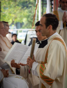 «Anunciar a cada hombre la Verdad del Evangelio» - Ordenaciones diaconales en Italia y México