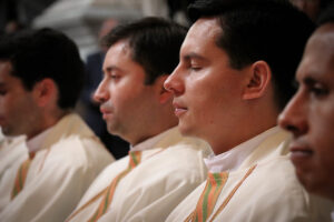 «Dadles vosotros de comer» - Mons. José Rodríguez Carballo, O.F.M., ordena sacerdotes a 37 legionarios de Cristo