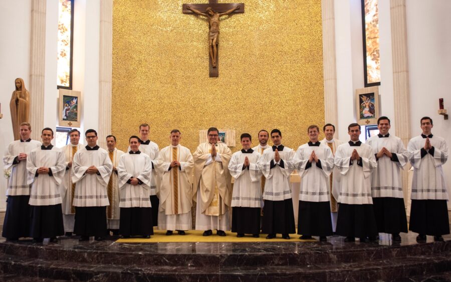 «A ustedes les llamo amigos» — Profesiones religiosas en Roma