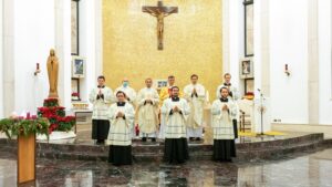 Ordenaciones sacerdotales y profesiones perpetuas