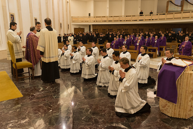 "Que podamos servir a Dios y podamos servir adecuadamente al pueblo de Dios"