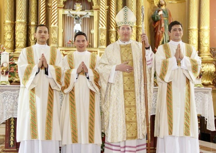 «El servicio de la caridad y el anuncio de la palabra del Señor deben ir acompañados de una constante oración»