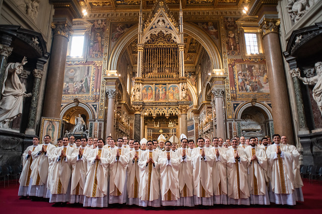 «Dadles vosotros de comer» - Mons. José Rodríguez Carballo, O.F.M., ordena sacerdotes a 37 legionarios de Cristo