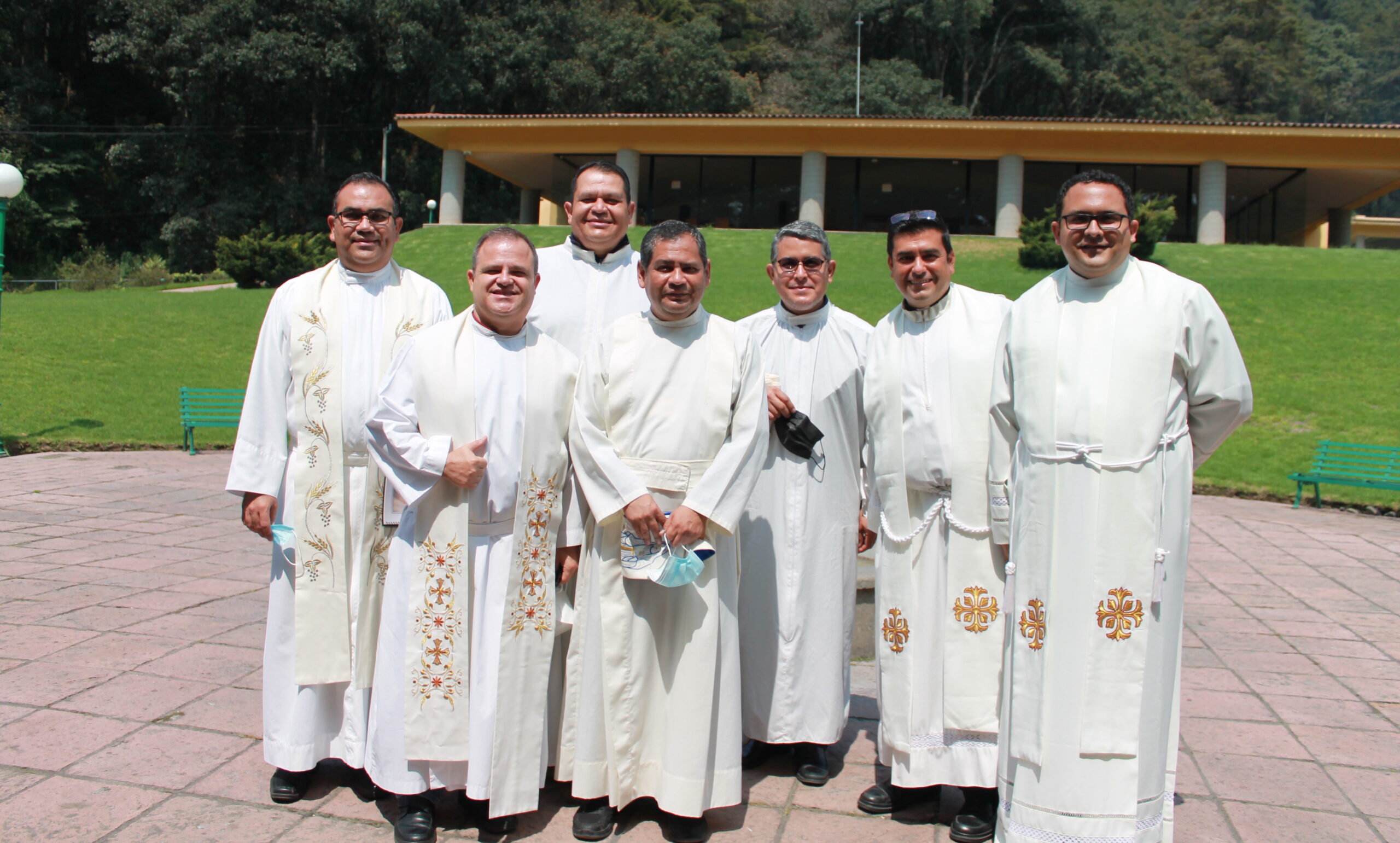 Logos: Ejercicios espirituales para sacerdotes diocesanos