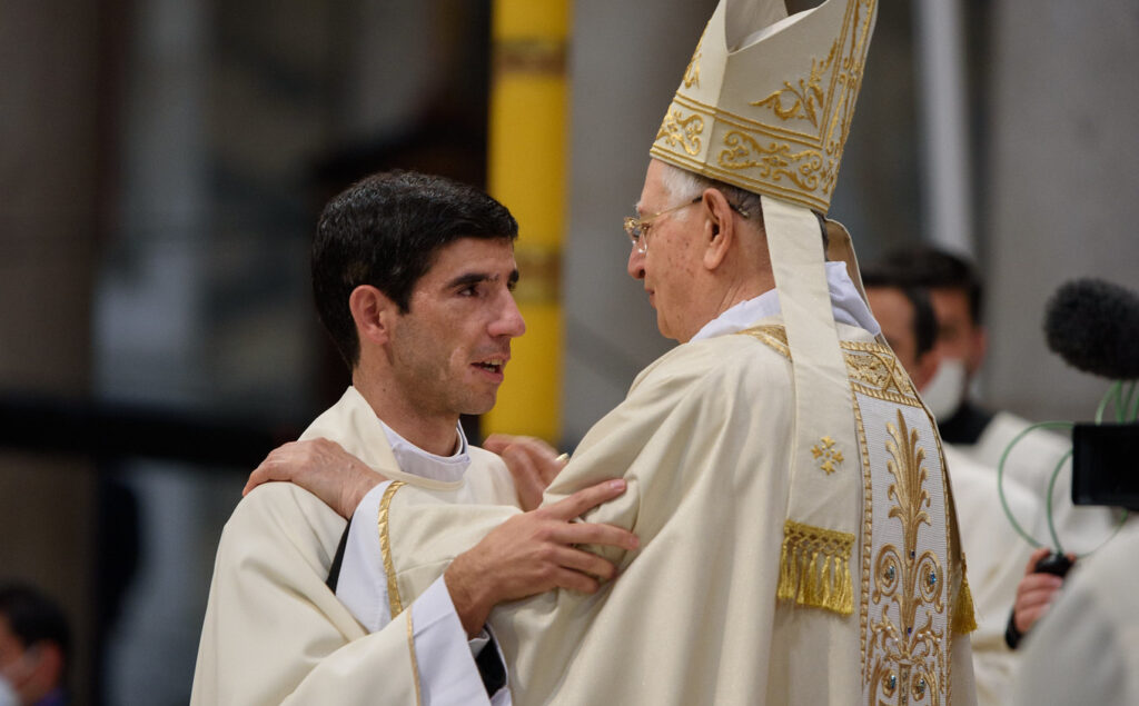 El 7 de mayo se ordenó sacerdote el mayor de sus seis hijos, José Pablo Poblete