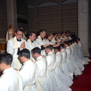 50 años de sacerdocio: «Buscan a Cristo en nosotros y éste es el sacerdocio de todo sacerdote»